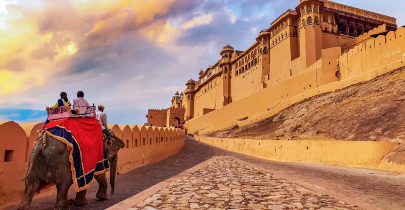 01 Night Stay in Jaipur Tour - Itinerary Breakdown