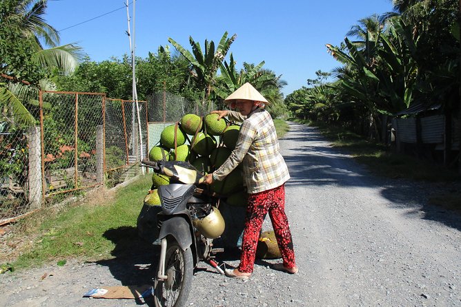 02 -Days: Bike, Boat & Kayak The Mekong Delta. - Included Experiences