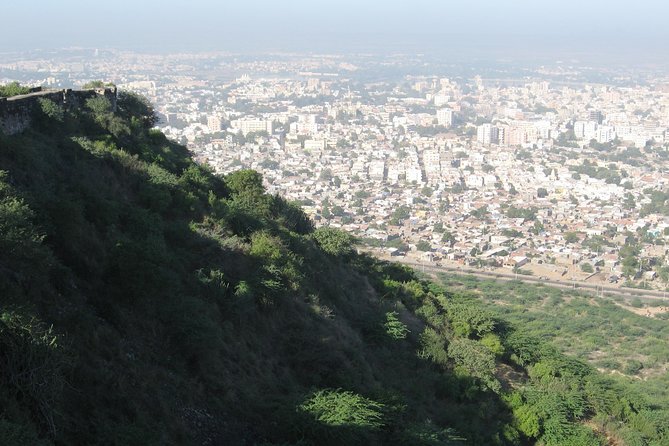 02 Nights & 03 Days Tour of Bhuj - Key Points