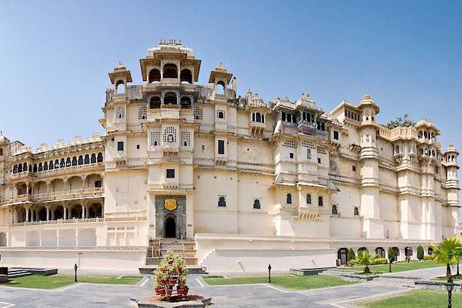 08 Days Golden Triangle Tour With Udaipur - Experience the Floating Palace