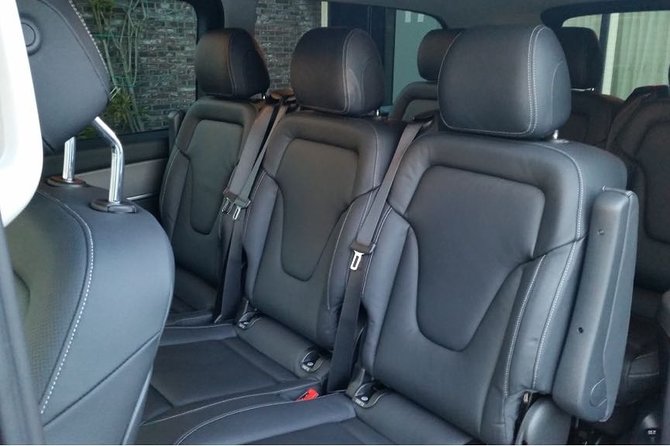 1-15 Persons Taxi or Bus Transfer Amsterdam Airport to Maastricht - Passenger Requirements