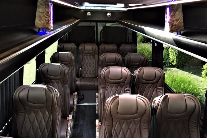 1-15 Persons Taxi or Bus Transfer Amsterdam Airport to Maastricht - Price and Lowest Guarantee