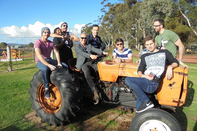1/2 Day Swan Valley Wine Cheese & Chocolate Tour Inc Afternoon Cruise to Perth - Ideal for Celebrations