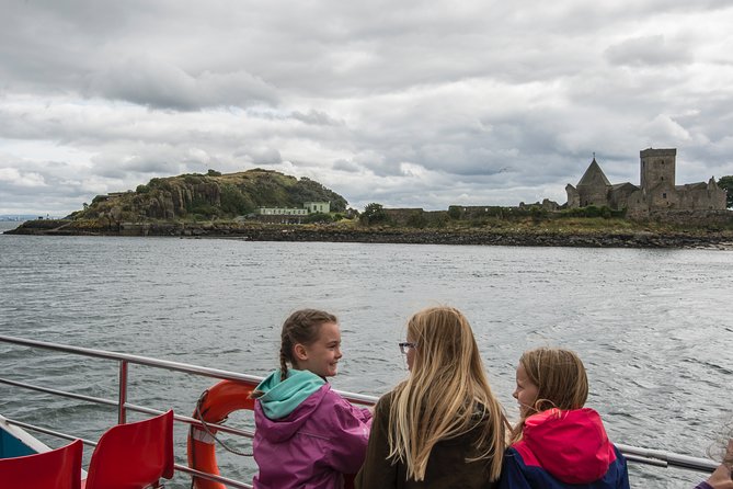 1.5 Hour Firth of Forth Sightseeing Cruise - Wildlife Spotting