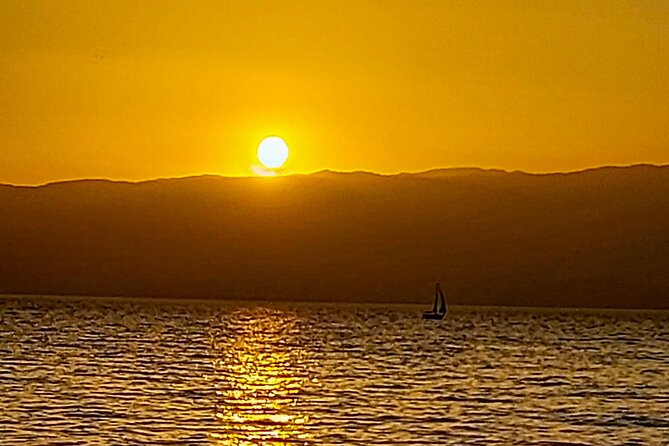 1.5 Hour Ohrid Lake Sunset Cruise - Amenities Onboard