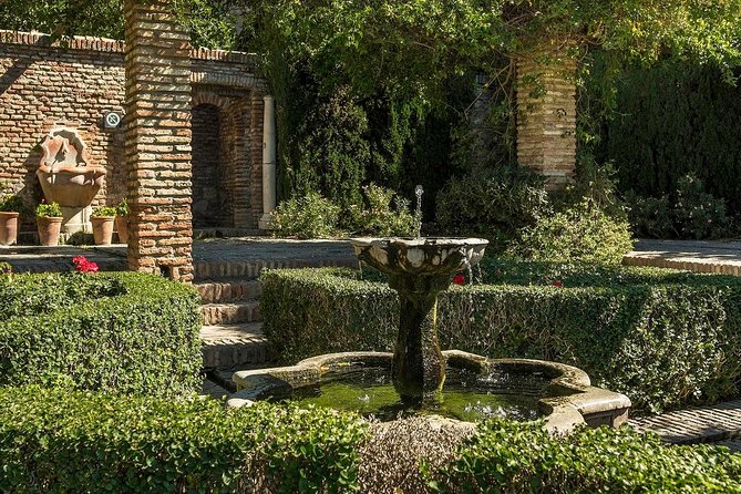 1.5-Hour Roman Theater and Alcazaba Castle Walking Tour - Touring the Alcazaba Castle