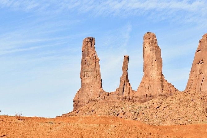 1.5 Hour Tour of Monument Valleys Loop Drive - Geologic History and Mythology