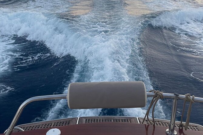 1.5 Hrs Shared Sunset Trip With Drinks and Snacks Frm Positano - Witness the Sunset in the Archipelago