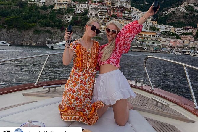 1.5 Hrs Shared Sunset Trip With Drinks and Snacks Frm Positano - Water and Soft Drinks Included