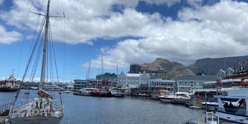 1- Cape Town Tours & Transfers:We Guide You Around Cape Town - Key Points