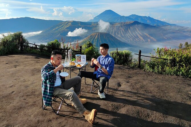 1 Day - Bromo Sunrise Romantic Breakfast // 00.30 - 13.00 - Visit to Poten Temple