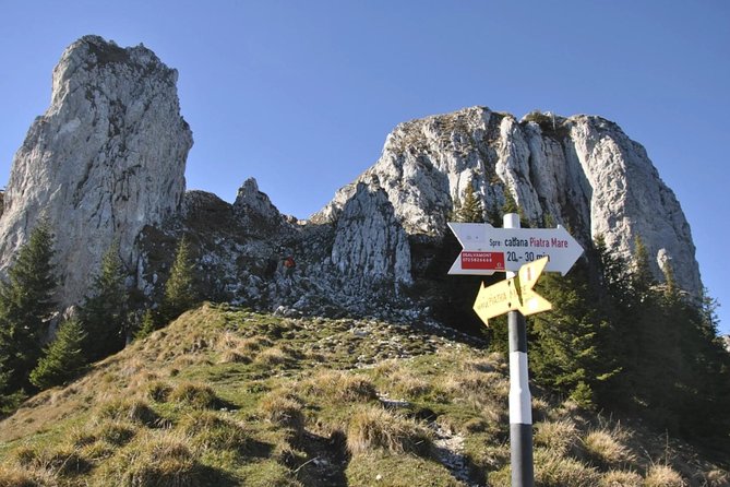 1 Day CARPATHIAN PEAKS & CHALETS Hike - Exploring the Carpathian Peaks