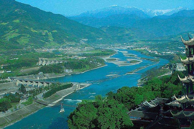 1-Day Chengdu Private Tour: Dujiangyan Ancient River Irrigation and Temple Site - Dujiangyan Ancient River Irrigation