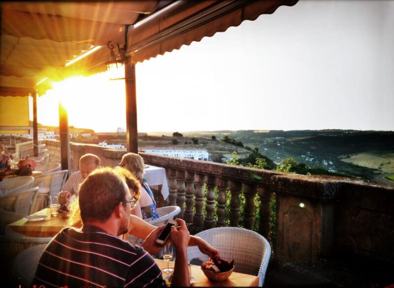 1 Day for Vejer and the South Beaches of Cádiz in SUV (4x4) - Picnicking With Bolonia Views