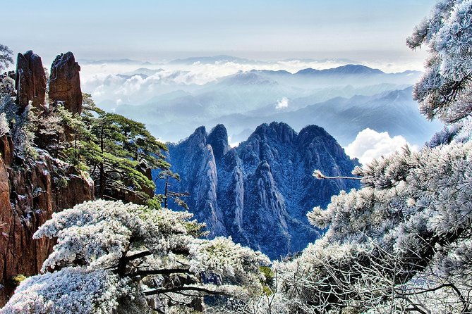 1 Day Guided Adventure of Mt. Huangshan/ the Yellow Mountain - Experienced English-speaking Tour Guide