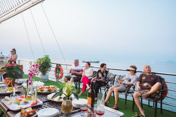1-Day Ha Long Tour With Buffet Lunch, Kayaking and Swimming - UNESCO World Heritage Site