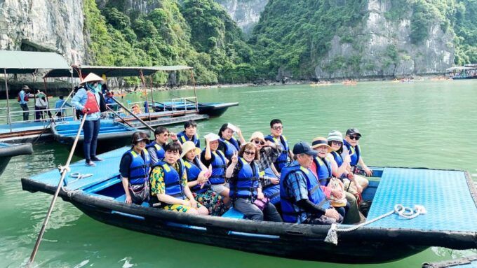 1 Day Halong Cruise With Transfer - Come Back Hanoi Early - Recommended Attire