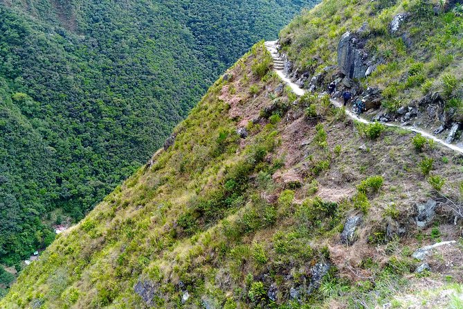 1 Day Hike on the Inca Trail + 1 Day in Machupicchu: Private 2 Days Tour - Accommodation and Meals