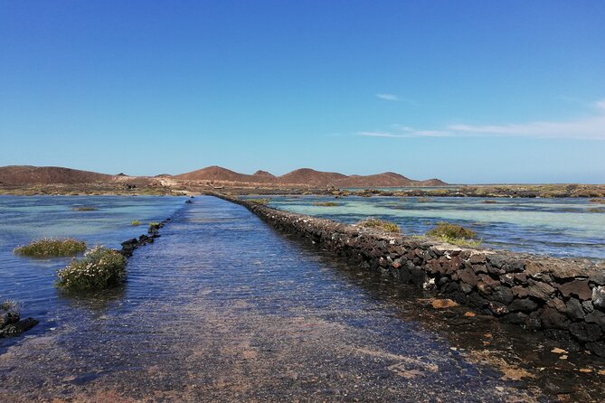 1 Day Hiking Adventure in Isla Lobos - Pickup and Meeting Details
