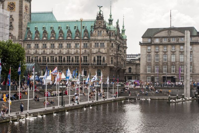 1-Day Hop-on/Hop-off Bus Tour of Hamburg Line D - Bus Route and Stops