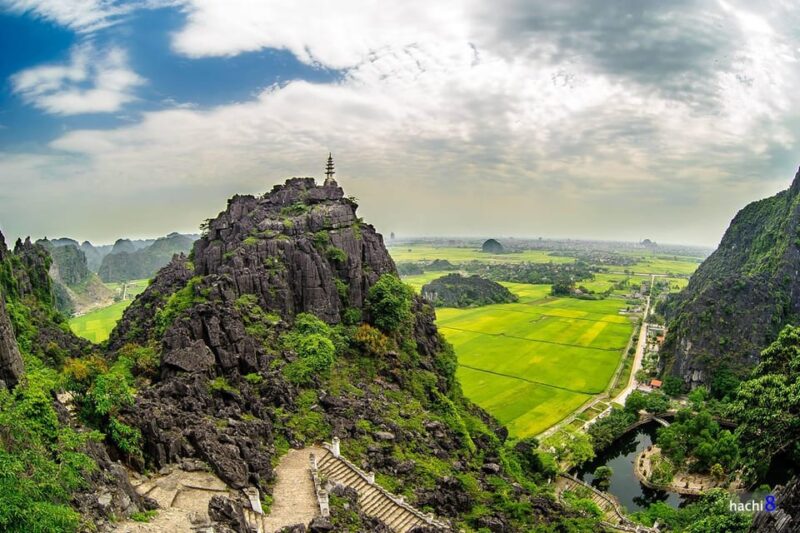 1 Day Luxury Tour in Bai Dinh, Trang An and Mua Cave - Meals and Amenities