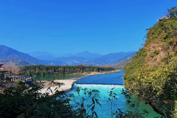 1-Day Mount Qingcheng and Dujiangyan Irrigation System Tour - Booking Process