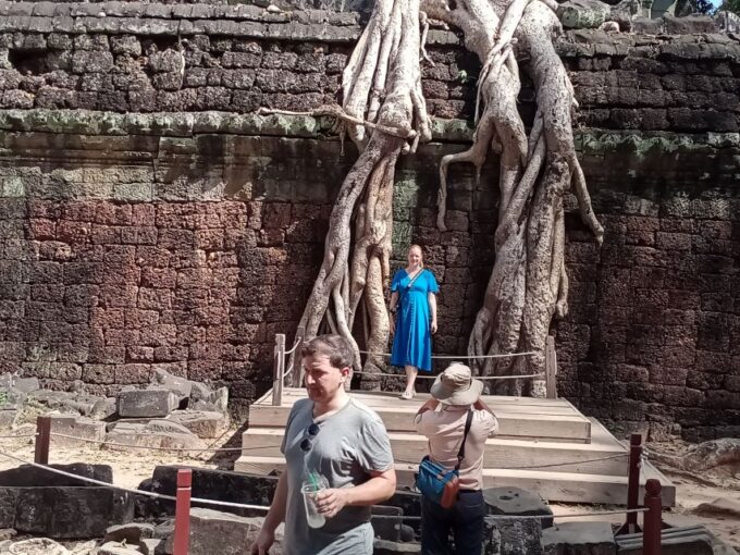 1-Day Private Angkor Temple Tour From Siem Reap - Contact and Booking Information
