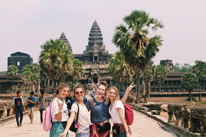 1-Day Private Angkor Temple Tour With Sun Rise by Tuk Tuk From Siem Reap - Angkor Thom South Gate