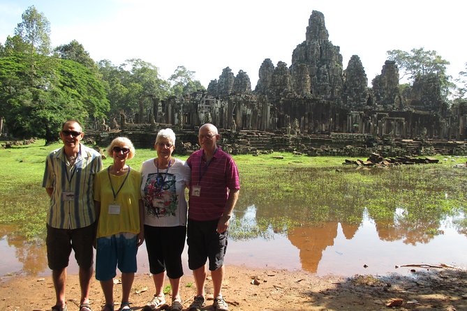 1-Day Private Angkor Temple Tour With Sun Rise by Tuk Tuk From Siem Reap - Lunch at Local Restaurant