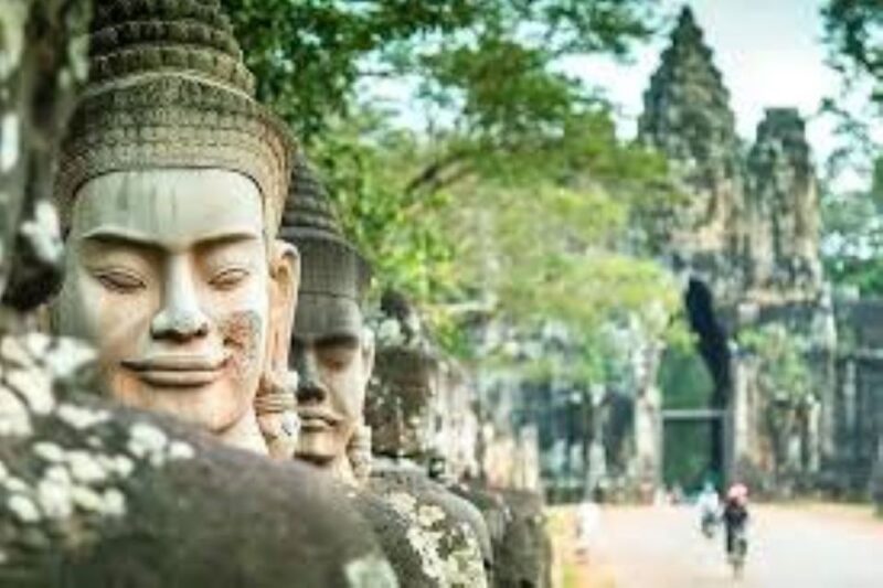 1 Day Private of Angkor Wat Tour With Tuk Tuk - Itinerary Highlights