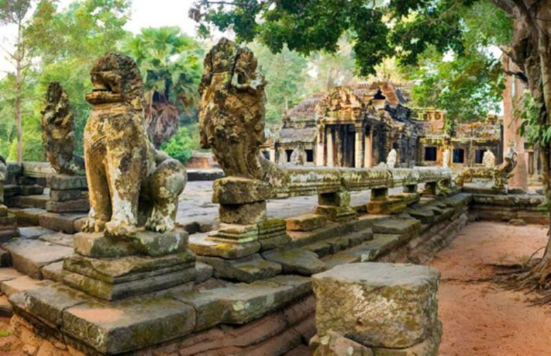 1 Day Private of Angkor Wat Tour With Tuk Tuk - Tour Duration