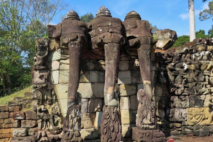 1 Day Private of Angkor Wat Tour With Tuk Tuk - Participant Restrictions