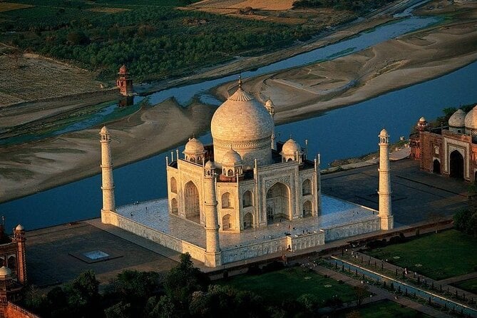 1 Day Private Tour of Agra - Taj Mahal & More - Discovering Fatehpur Sikris Grandeur