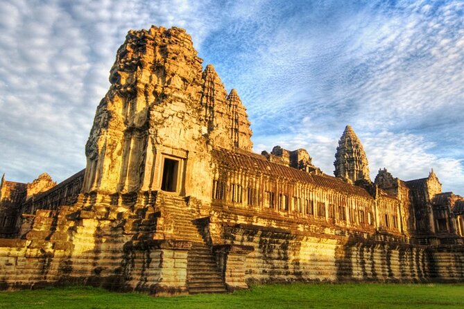 1 Day Private Tour to All Angkor Main Temples and Bakheng Sunset - Transportation and Guide