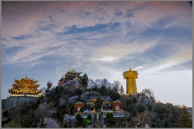 1-Day Shangri-La Tour With Ganden Monastery, Napahai Lake and Tibetan Town - Accessibility and Participation