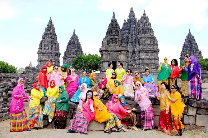1 Day Tour Borobudur and Prambanan Temples - Visiting Prambanan Temples