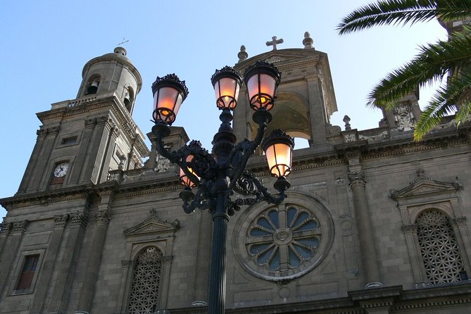 1-Day Tour in Las Palmas De Gran Canaria From South of Gran Canaria - Group Size and Transportation