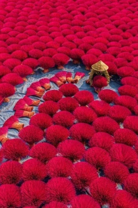 1 Day Tour to Incense Village , Hat Village & MORE - Visiting Quang Phu Cau Village