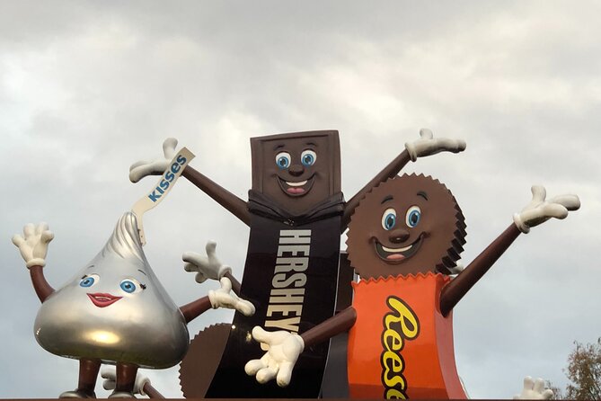 1 Day Tour to Philadelphia and Hersheys Chocolate World - Exploring Philadelphia