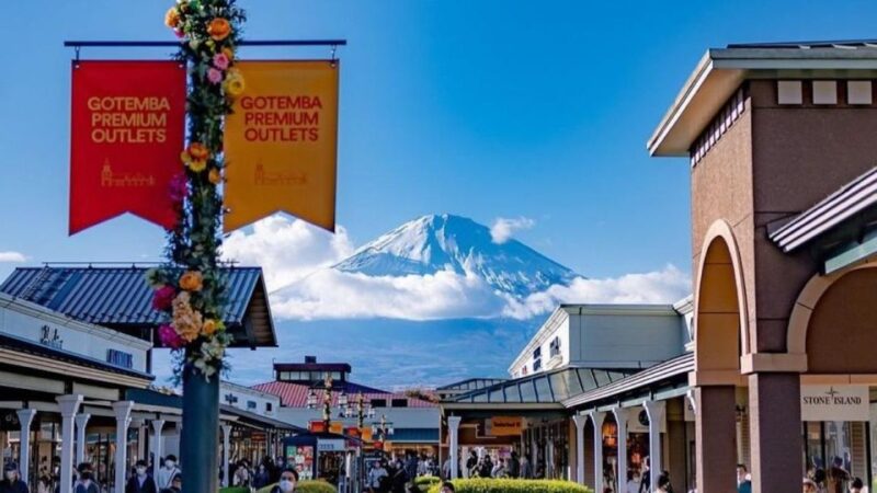 1-Day Trip: Hakone Area + Gotemba Premium Outlets - Exploring Lake Ashi