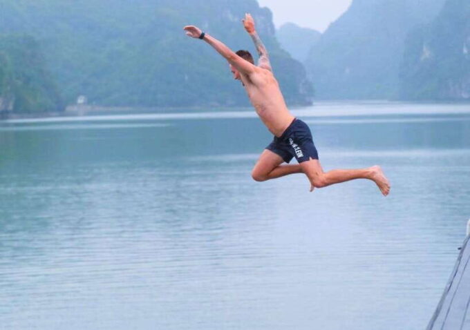 1-Day Uncover the Beauty of Lan Ha Bay, Cat Ba Archipelago - Visiting Cai Beo Floating Village and Other Attractions