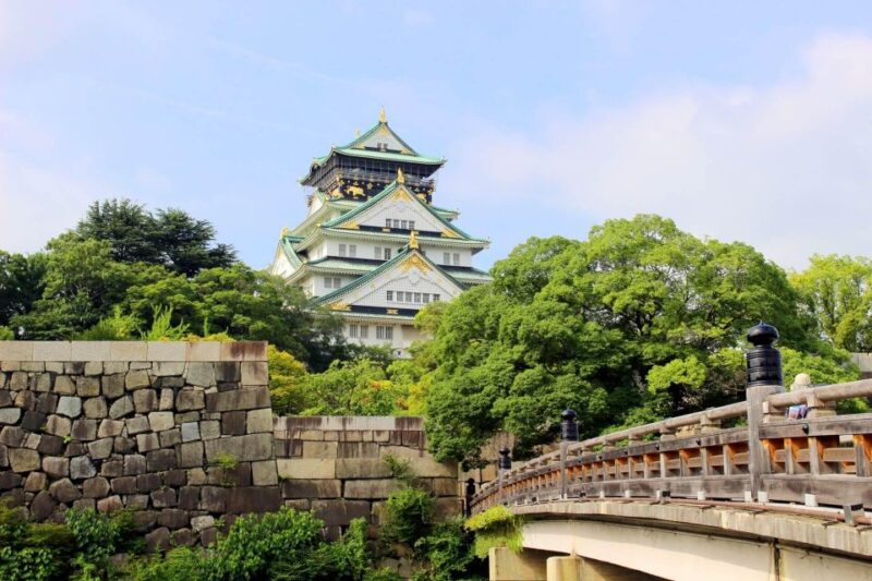 1-Day Walking Tour in Osaka: Castle, Temples and Ukiyoe - Encountering the Legacy of Shitennoji Temple