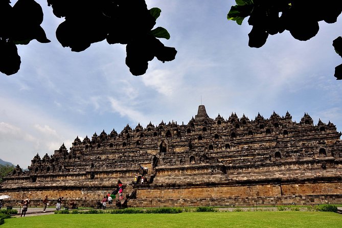 1-Day Yogyakarta Merapi Borobudur - PRIVATE Tour With GUIDE - Good To Know