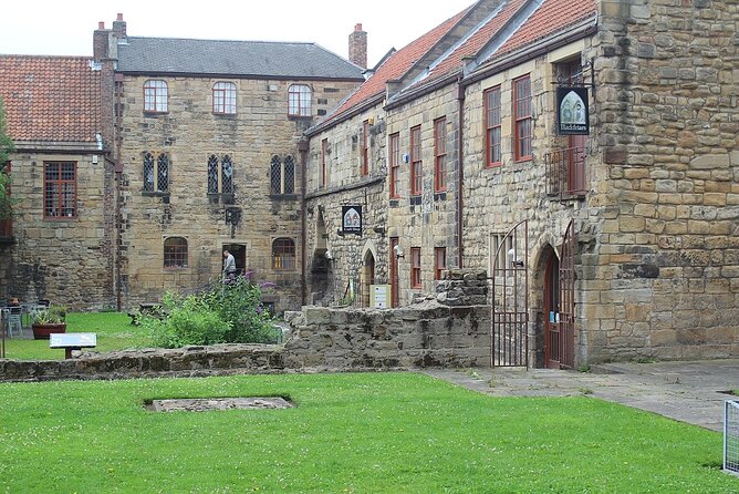 1-Hour and a Half Walking Guided Tour in Medieval Newcastle - Tour Experience