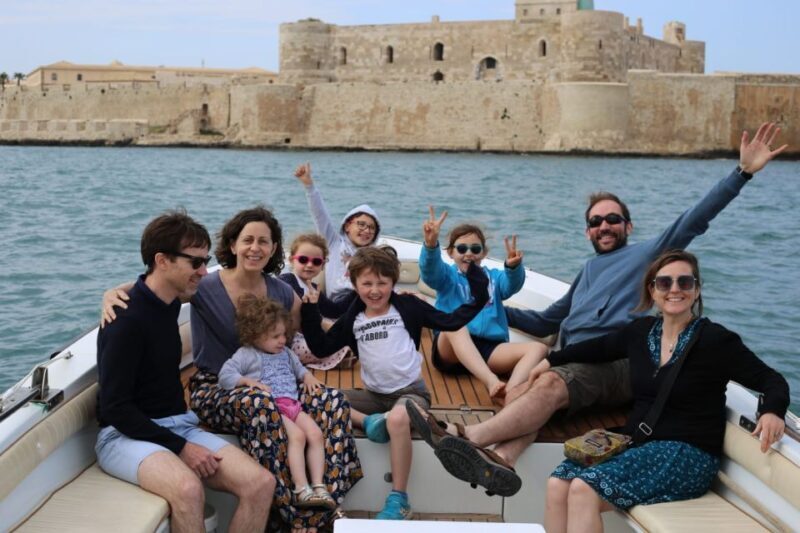 1-Hour Boat Tour With Visit to Sea Caves and Ortigia Island - Overview of the Boat Tour