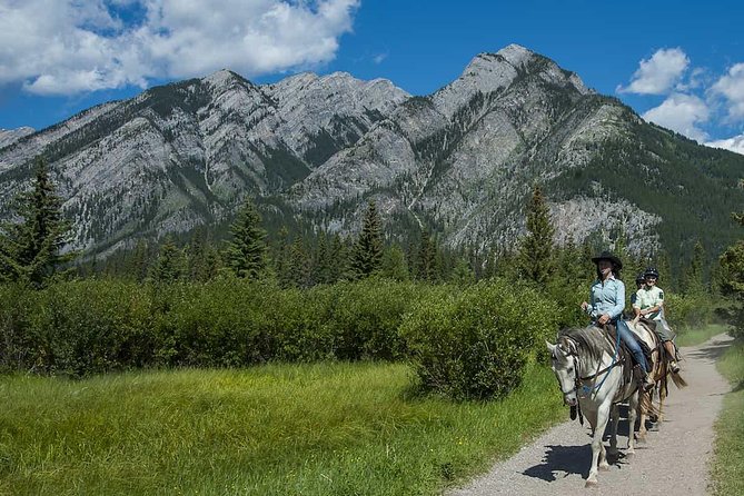 1 Hour Bow River Ride - Tour Group Size
