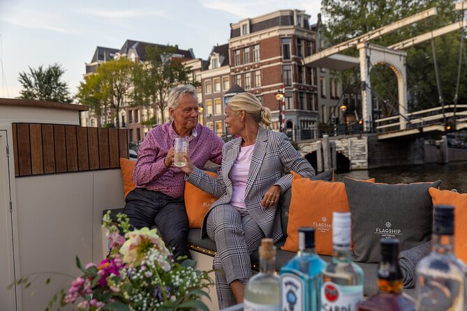 1-Hour Canal Cruise in the Evening - Cruise Experience