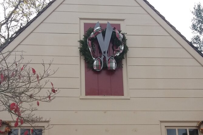 1 Hour Christmastide Walking Tour in Virginia Past and Present - Navigating the Walking Tour Route