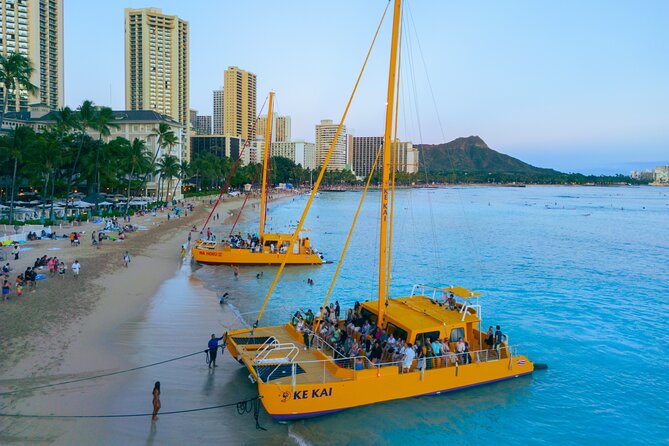 1-Hour Diamond Head Sail of Waikiki Beach - Family-Friendly Atmosphere