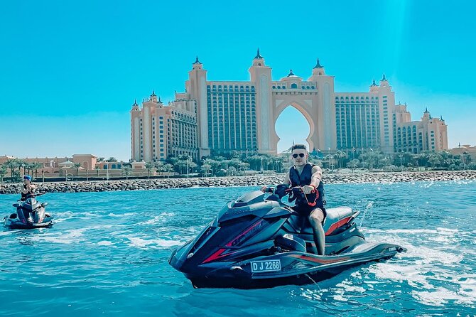 1 Hour Dubai Jet Ski Tour Past Burj Al Arab & Atlantis - Tour Accessibility and Capacity
